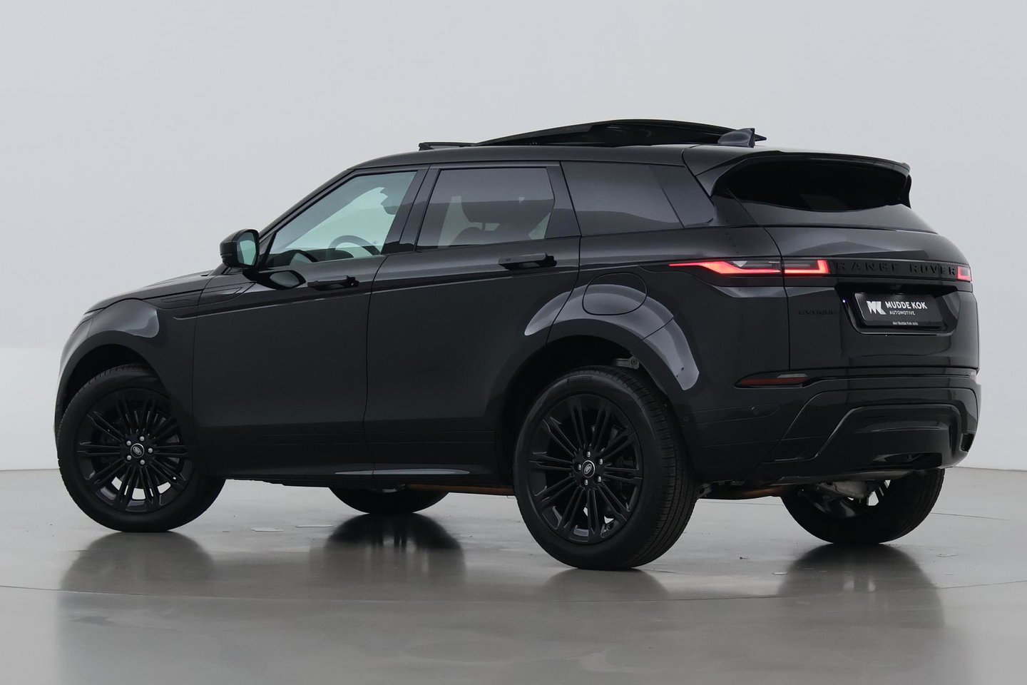 Land Rover Range Rover Evoque P270e PHEV Dynamic SE | Black Pack | Schuif/kanteldak | Trekhaak | ACC | 360° Camera