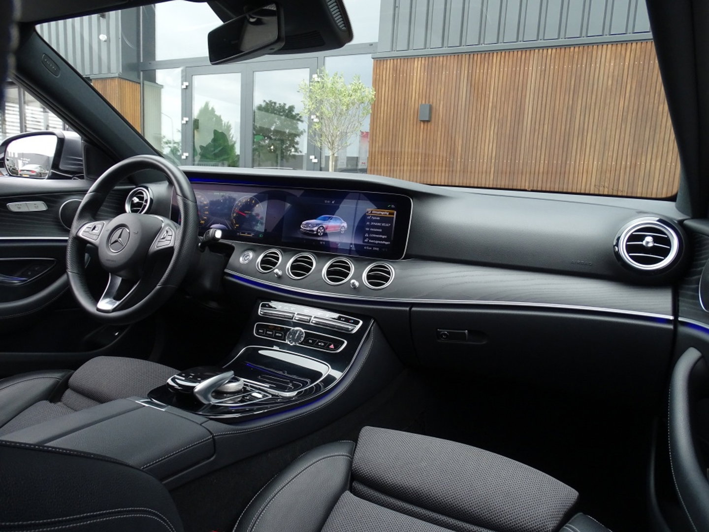 Mercedes-Benz E-Klasse 350 e 286PK / AMG Pakket / *NAP*