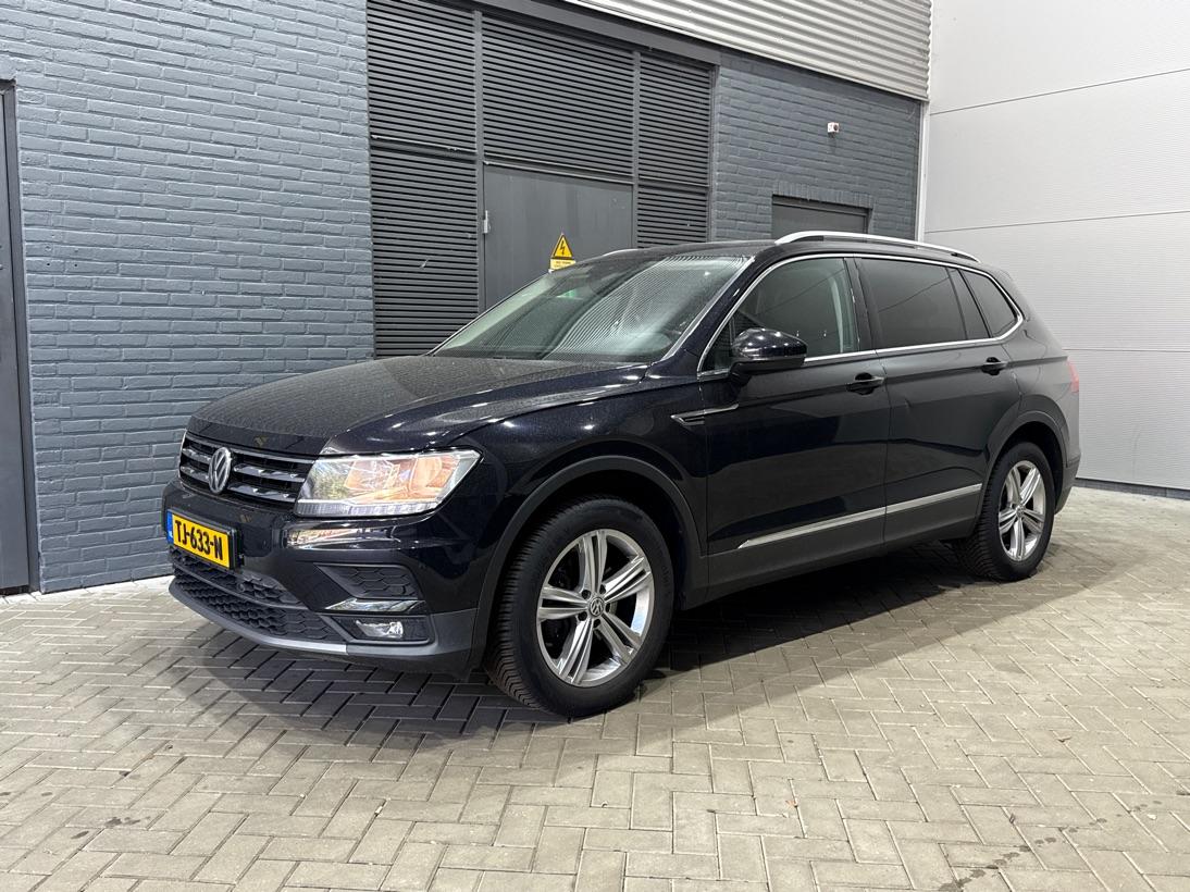 Volkswagen Tiguan Allspace 1.4 TSI Comfortline Business 7p. | ACC | Panoramadak | Trekhaak | Massage | Keyless | Stoelverwarming V+A | Getint Glas
