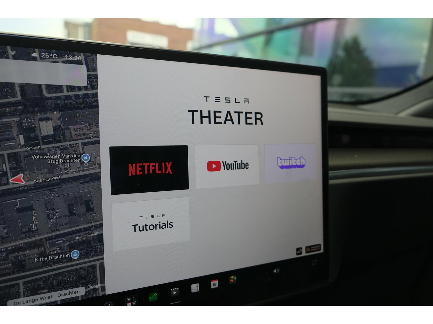 Tesla Model S Plaid 1020pk Yoke stuur FSD *BTW* *SOH 87%* Panoramadak Full Self Drive NLauto 21' LMV