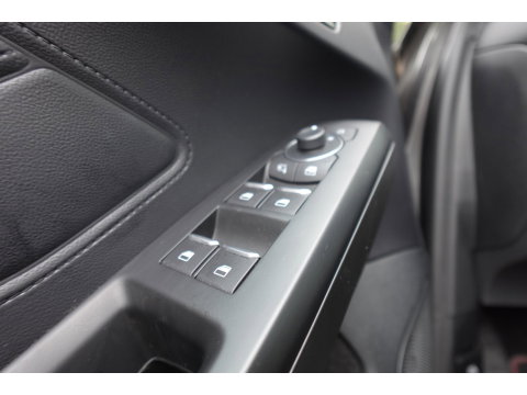 Ford Focus 1.0 EcoBoost Hybrid ST Line PANO KEYLESS B&O