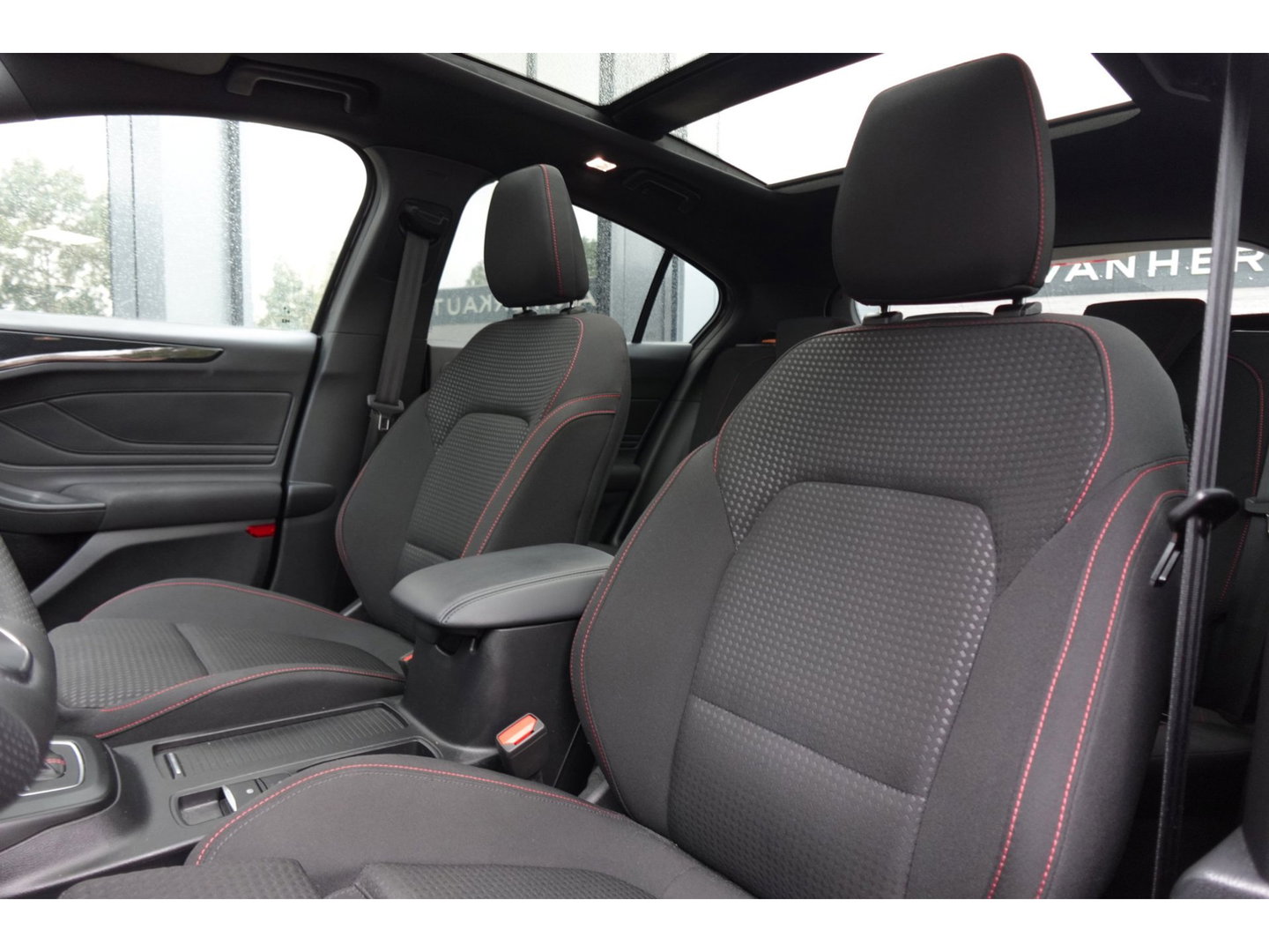 Ford Focus 1.0 EcoBoost Hybrid ST Line PANO KEYLESS B&O
