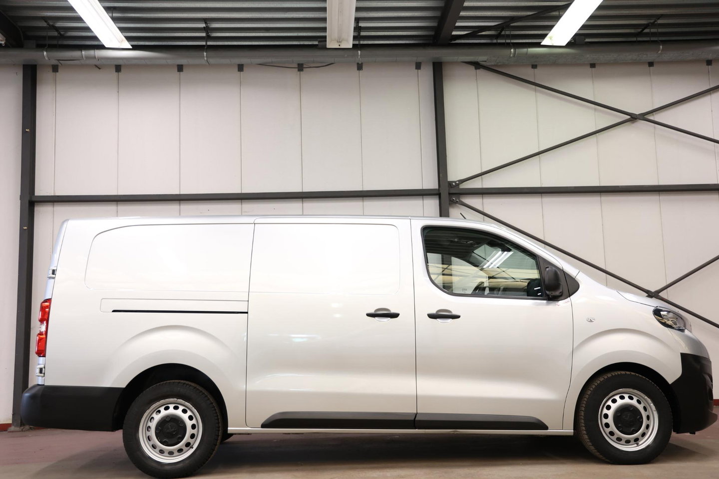 Peugeot Expert 2.0 180PK AUTOMAAT L3H1 LANG