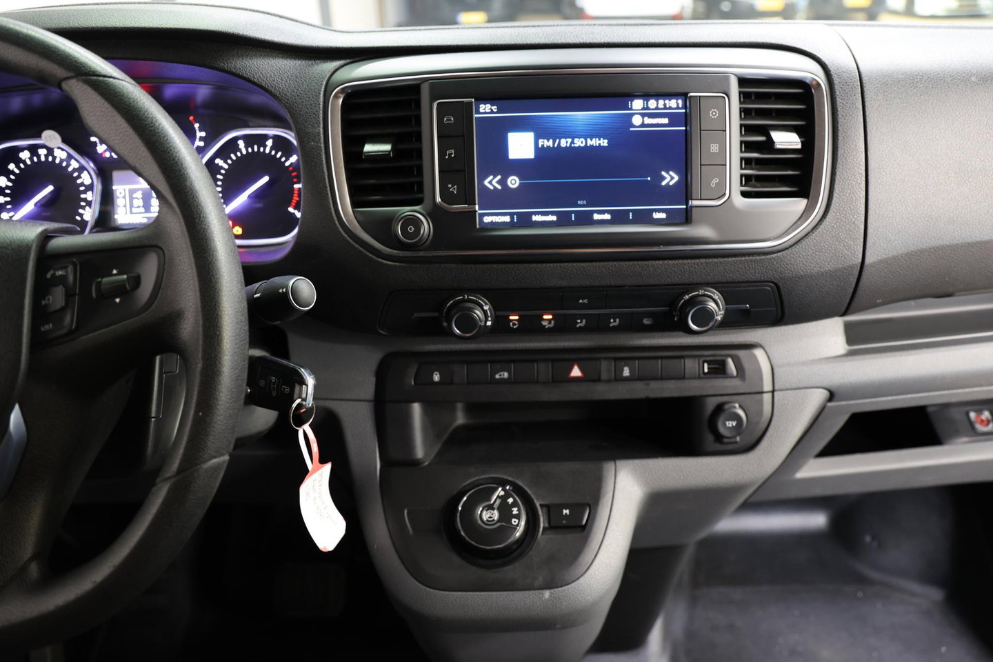 Peugeot Expert 2.0 180PK AUTOMAAT L3H1 LANG