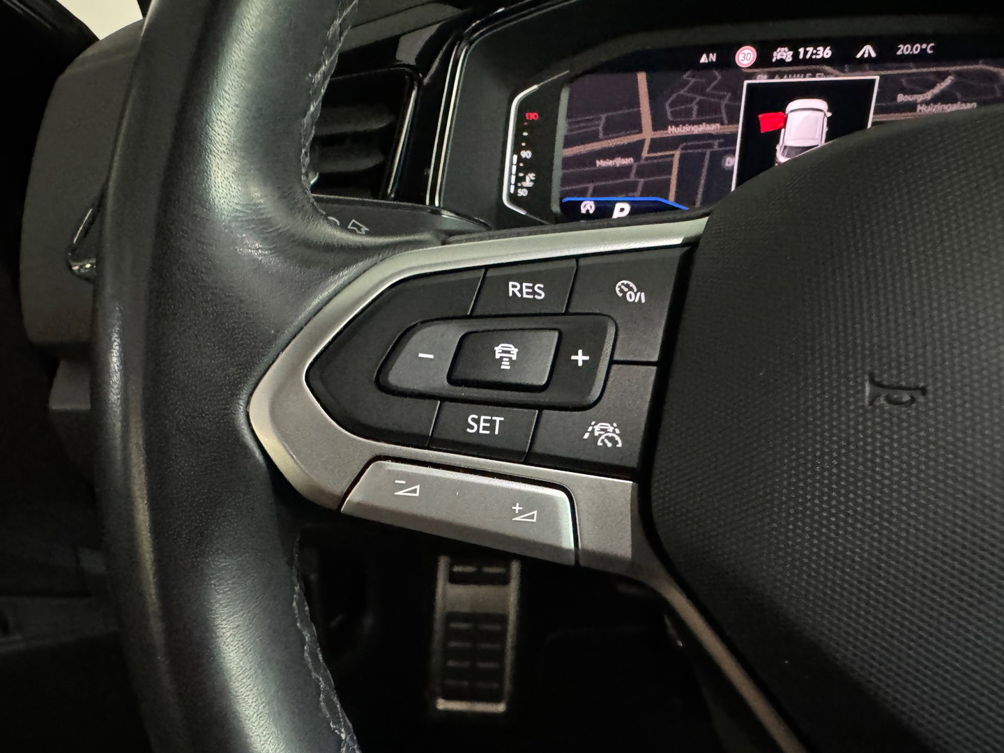 Volkswagen T-Roc 1.5 TSI Life Business Pano|ACC|Lane|Camera|Keyless|Camera