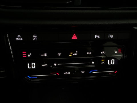 Volkswagen T-Roc 1.5 TSI Life Business Pano|ACC|Lane|Camera|Keyless|Camera