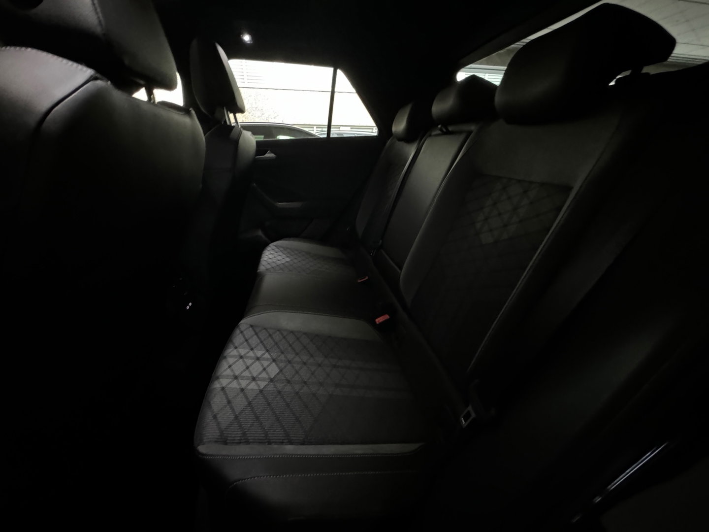 Volkswagen T-Roc 1.5 TSI Life Business Pano|ACC|Lane|Camera|Keyless|Camera