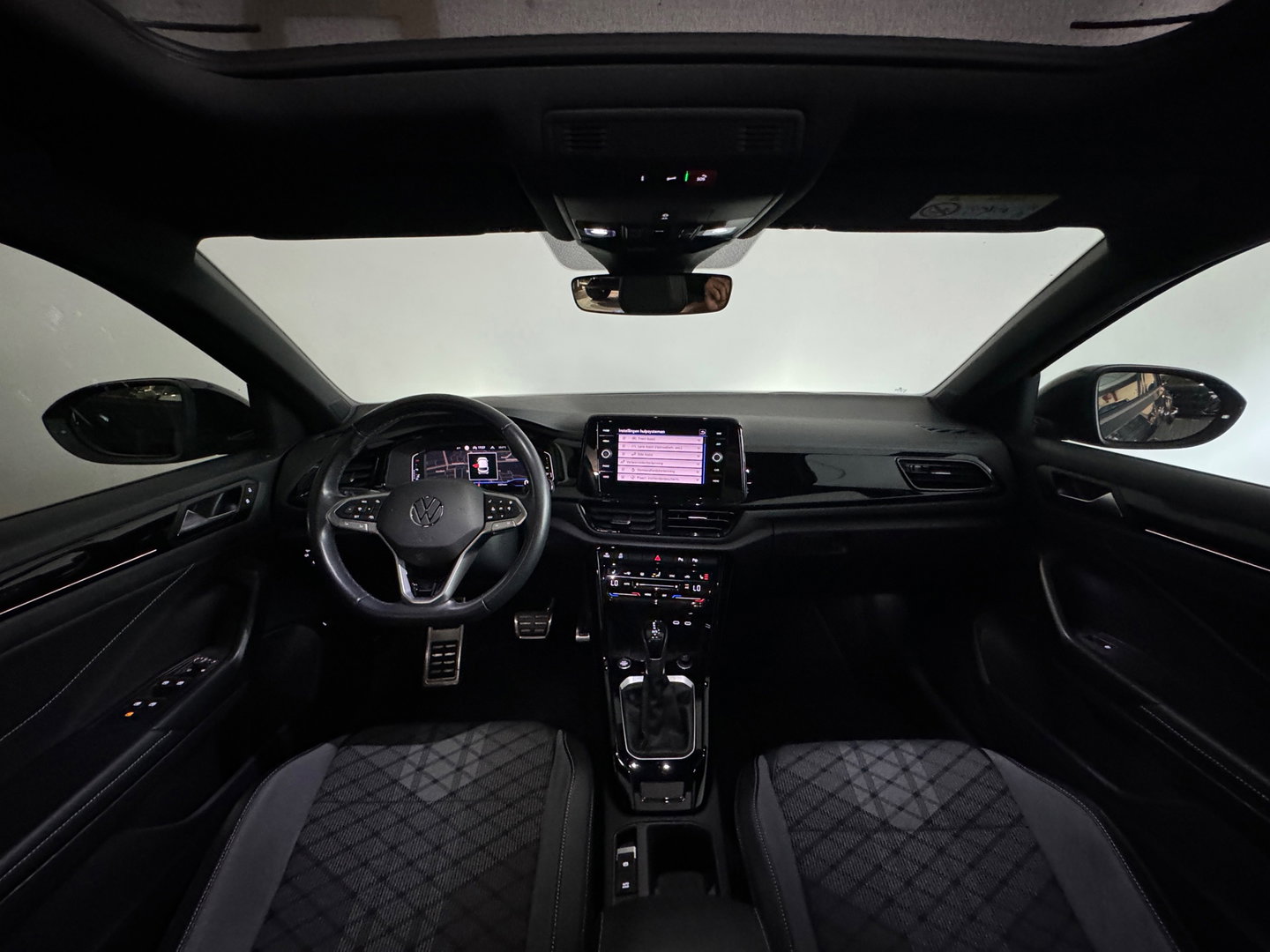 Volkswagen T-Roc 1.5 TSI Life Business Pano|ACC|Lane|Camera|Keyless|Camera