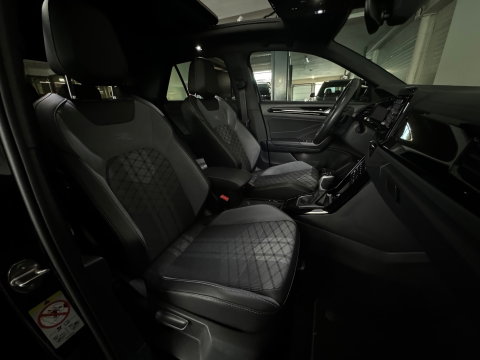 Volkswagen T-Roc 1.5 TSI Life Business Pano|ACC|Lane|Camera|Keyless|Camera