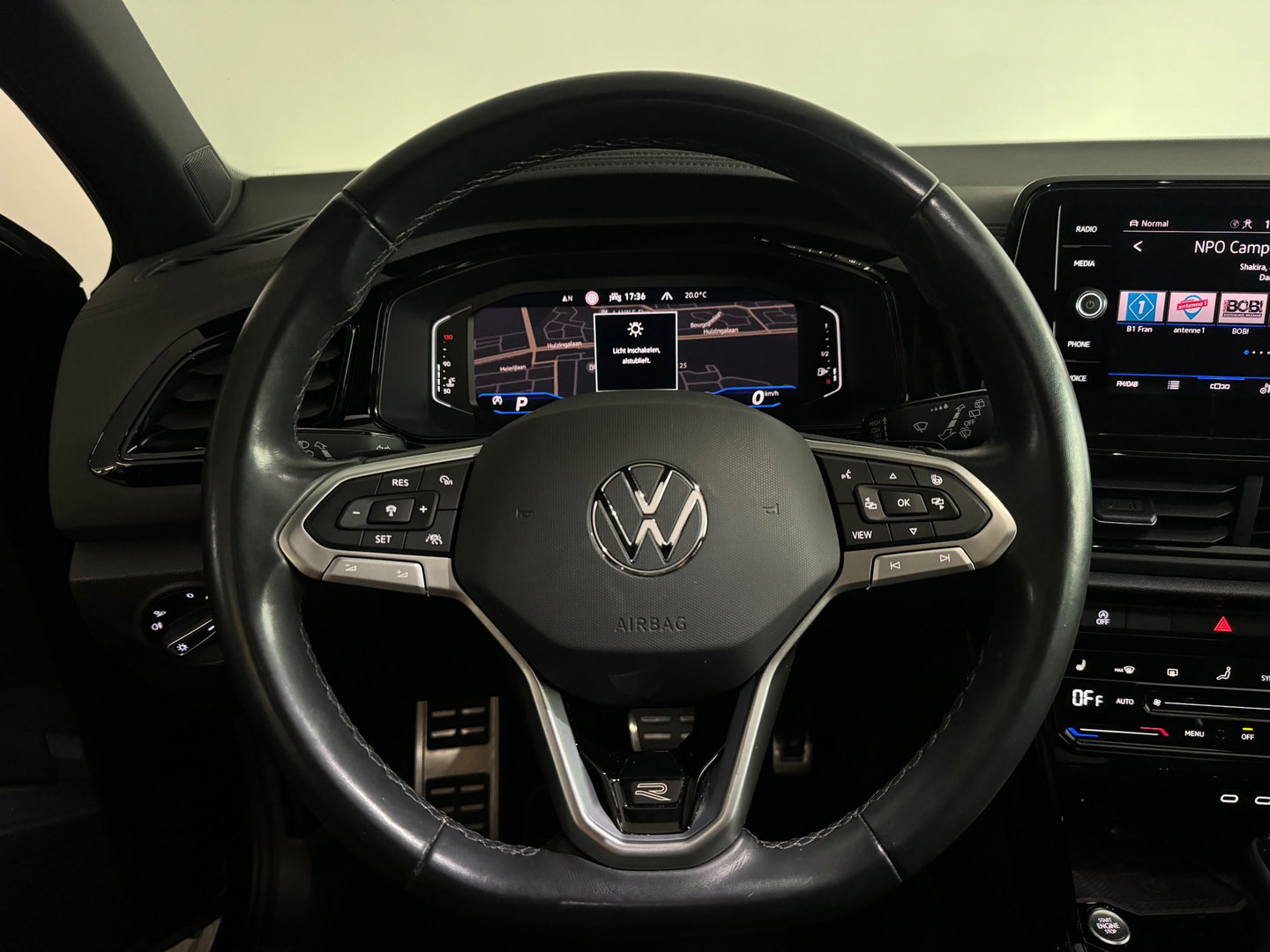 Volkswagen T-Roc 1.5 TSI Life Business Pano|ACC|Lane|Camera|Keyless|Camera