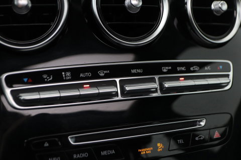 Mercedes-Benz C-Klasse 200 Ambition | Panoramadak | Trekhaak | Navigatie | Cruise Control | 18 Inch