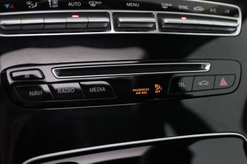 Mercedes-Benz C-Klasse 200 Ambition | Panoramadak | Trekhaak | Navigatie | Cruise Control | 18 Inch