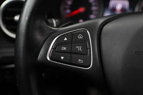 Mercedes-Benz C-Klasse 200 Ambition | Panoramadak | Trekhaak | Navigatie | Cruise Control | 18 Inch