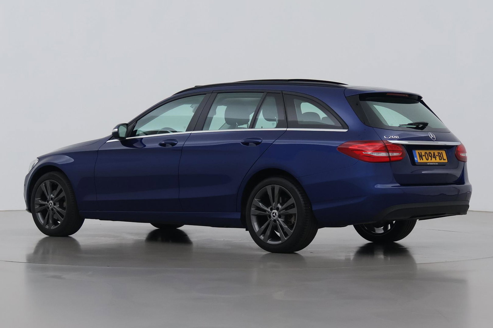 Mercedes-Benz C-Klasse 200 Ambition | Panoramadak | Trekhaak | Navigatie | Cruise Control | 18 Inch