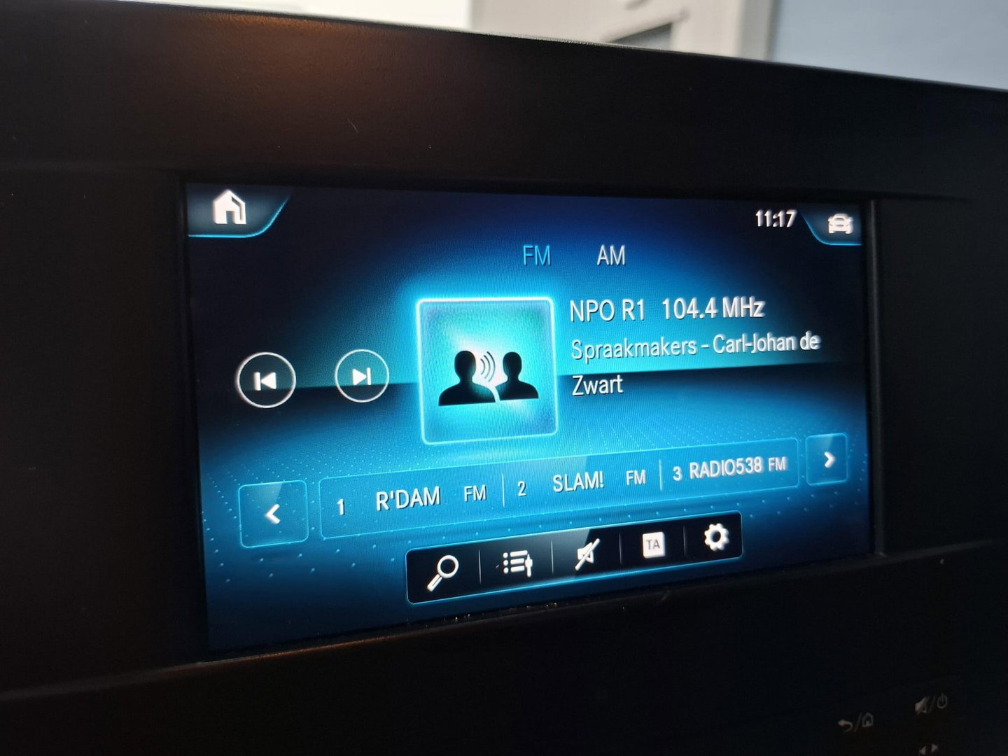 Mercedes-Benz Sprinter 211 2.2 CDI L2H2 AUTOMAAT / TREKHAAK / NAVI / EURO 6 / CARPLAY