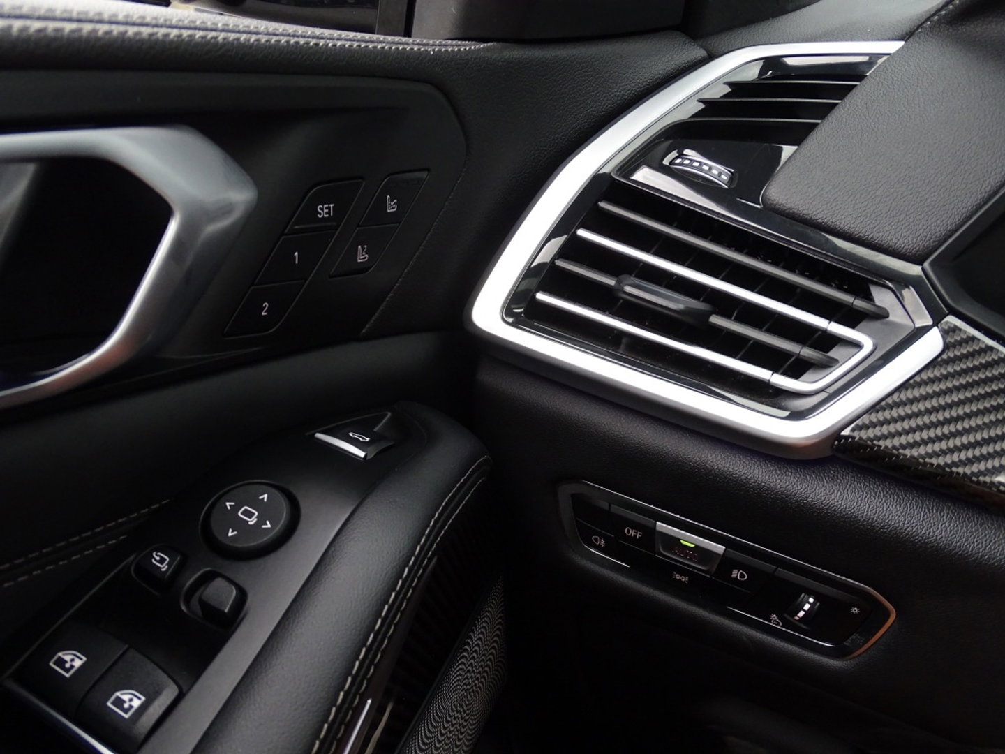 BMW X5 45e 394PK X-Drive M-Sport / Skylounge / B&W / Carbon / Alcantara / 360°