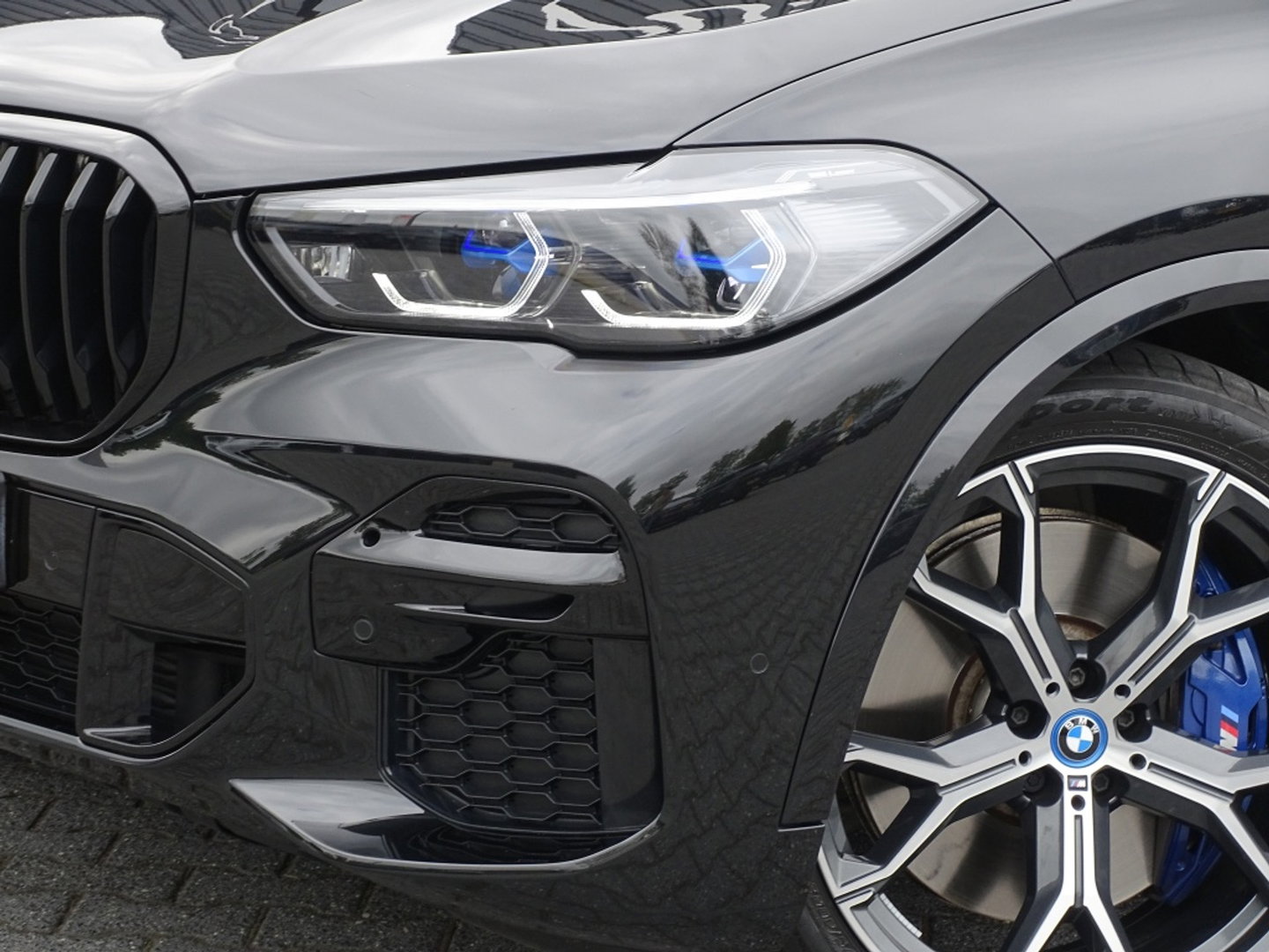 BMW X5 45e 394PK X-Drive M-Sport / Skylounge / B&W / Carbon / Alcantara / 360°