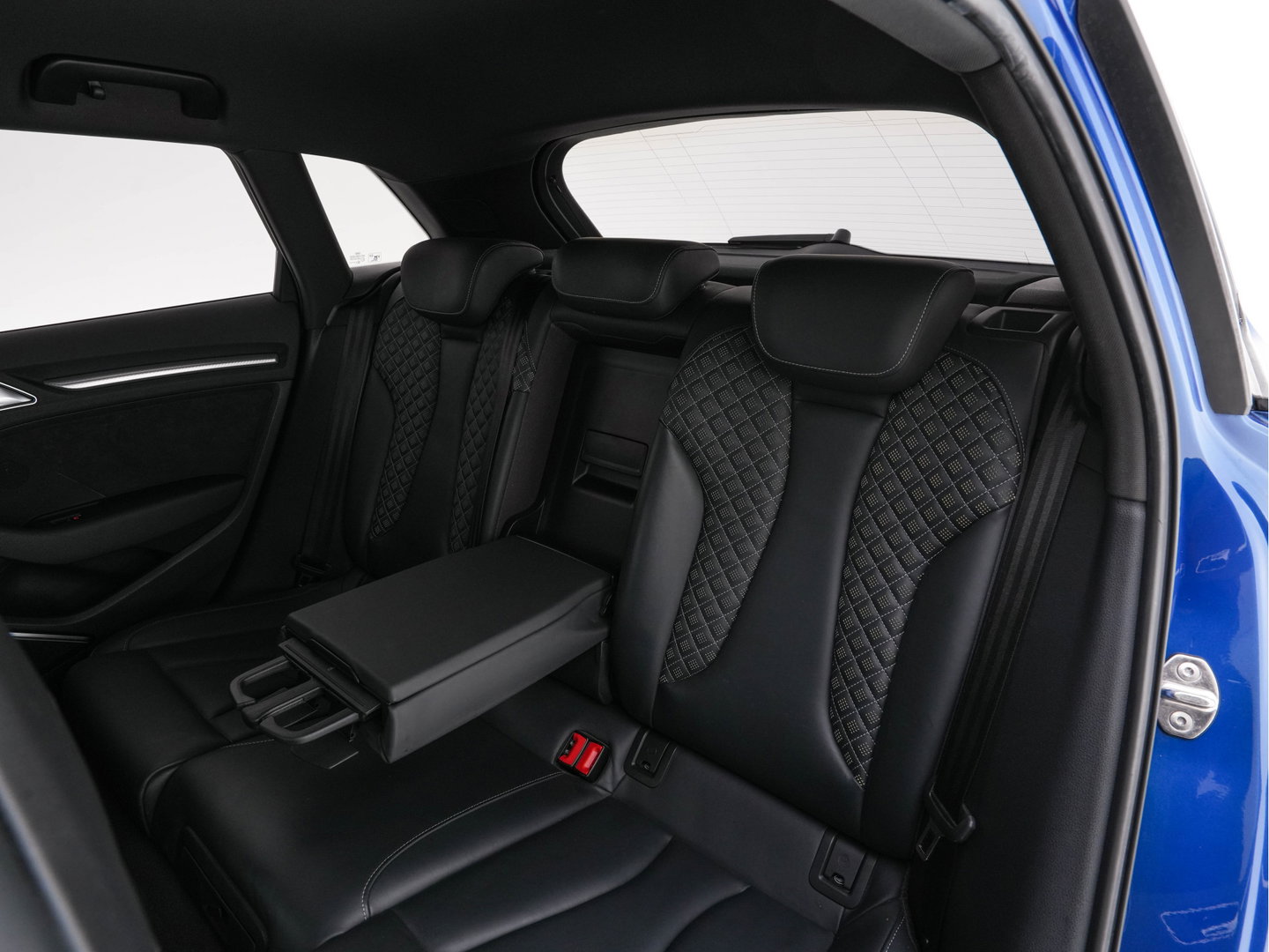 Audi RS3 Sportback 2.5 TFSI Quattro Pro Line Plus Black Optic Package (INCL-BTW) *MILLTEK-EXHAUST | ADAPTIVE-CRUISE | HEATED-SPORTSEATS | BANG&OLUFSEN | LEATHER | FULL-LED | NAVI-FULLMAP | PRIVACY-GLASS | SHIFTPADDLES | ECC | PDC | 19''ALU*