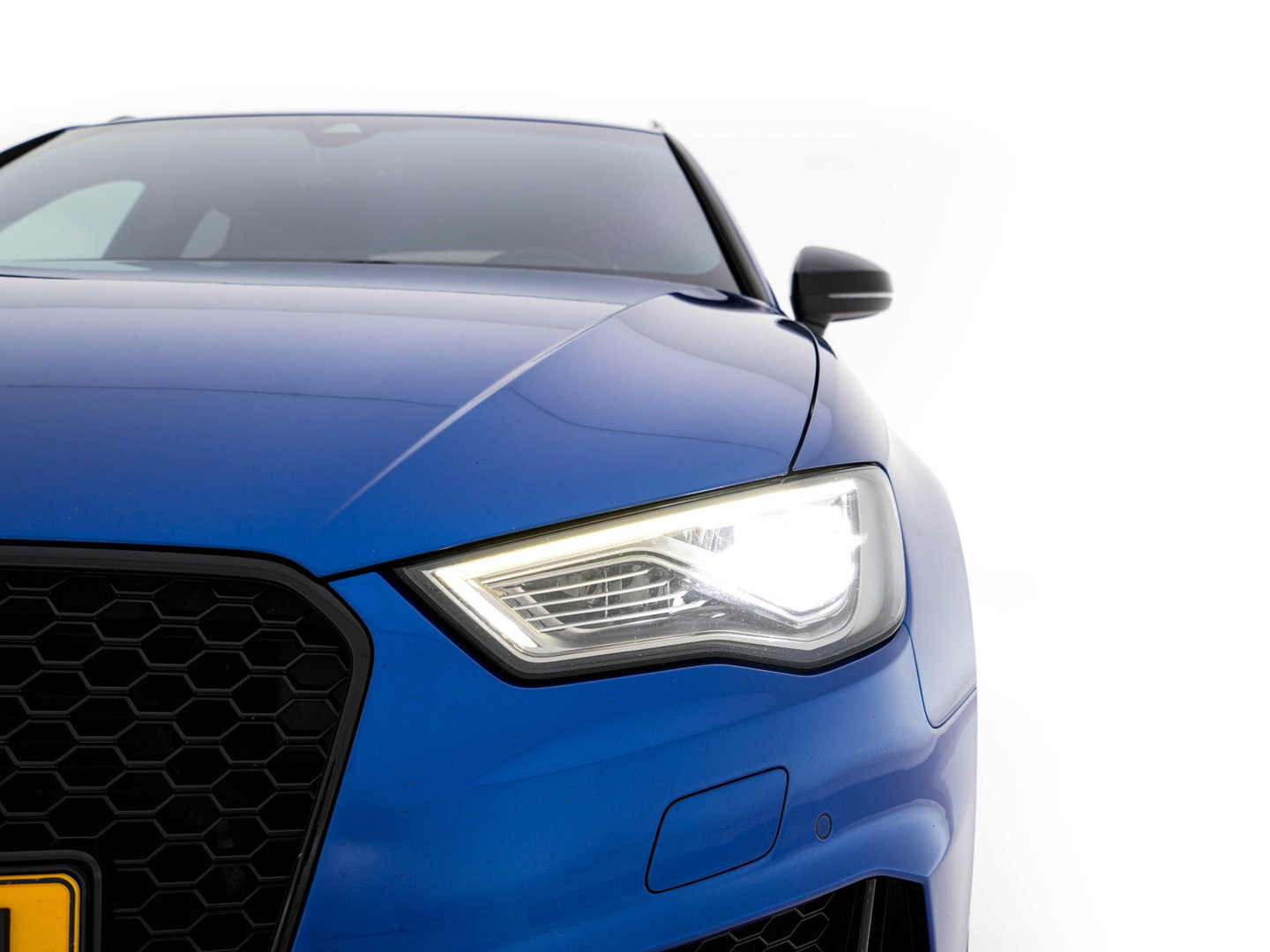 Audi RS3 Sportback 2.5 TFSI Quattro Pro Line Plus Black Optic Package (INCL-BTW) *MILLTEK-EXHAUST | ADAPTIVE-CRUISE | HEATED-SPORTSEATS | BANG&OLUFSEN | LEATHER | FULL-LED | NAVI-FULLMAP | PRIVACY-GLASS | SHIFTPADDLES | ECC | PDC | 19''ALU*