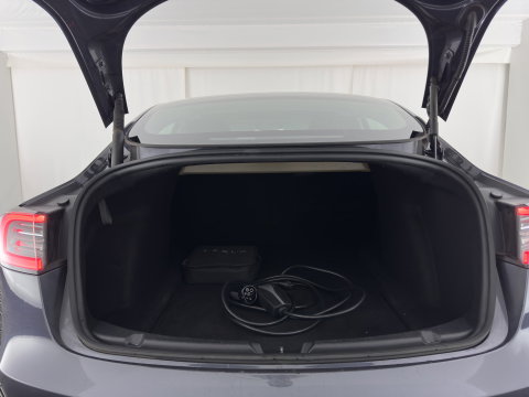 Tesla Model 3 RWD 60 kWh [3-Fase-11kW] {SoH-88%} (INCL-BTW) Aut. *PANO | AUTOPILOT | LEATHER | KEYLESS | FULL-LED | MEMORY-PACK | TOPVIEW | DAB | CARPLAY | DIGI-COCKPIT | LANE-ASSIST | HEATED-COMFORTSEATS | 18"ALU*
