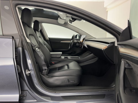 Tesla Model 3 RWD 60 kWh [3-Fase-11kW] {SoH-88%} (INCL-BTW) Aut. *PANO | AUTOPILOT | LEATHER | KEYLESS | FULL-LED | MEMORY-PACK | TOPVIEW | DAB | CARPLAY | DIGI-COCKPIT | LANE-ASSIST | HEATED-COMFORTSEATS | 18"ALU*