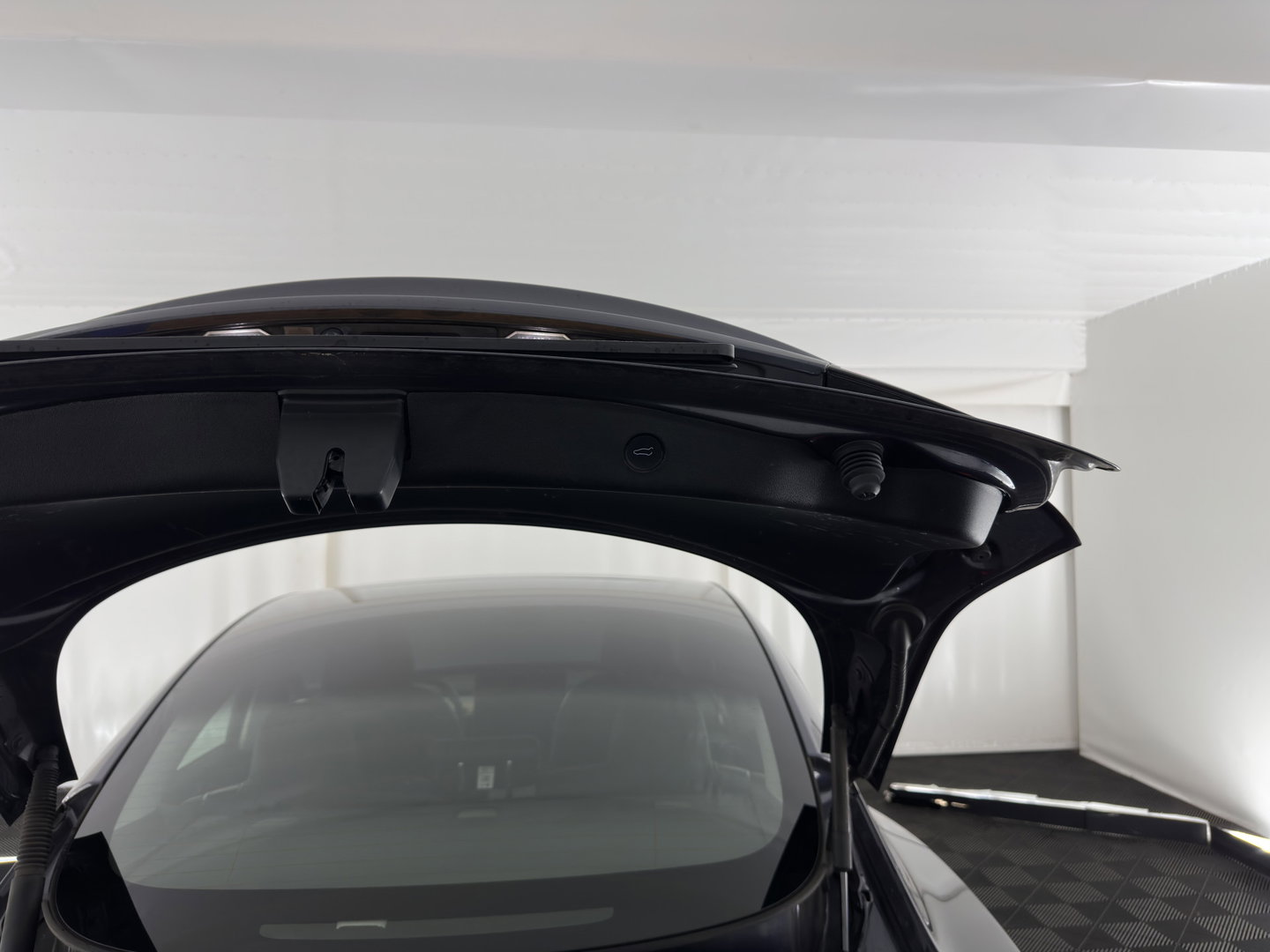Tesla Model 3 RWD 60 kWh [3-Fase-11kW] {SoH-88%} (INCL-BTW) Aut. *PANO | AUTOPILOT | LEATHER | KEYLESS | FULL-LED | MEMORY-PACK | TOPVIEW | DAB | CARPLAY | DIGI-COCKPIT | LANE-ASSIST | HEATED-COMFORTSEATS | 18"ALU*