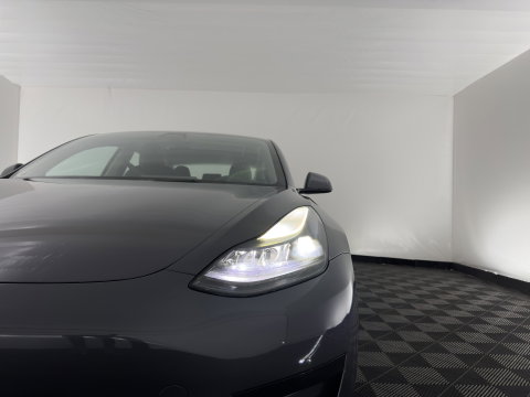 Tesla Model 3 RWD 60 kWh [3-Fase-11kW] {SoH-88%} (INCL-BTW) Aut. *PANO | AUTOPILOT | LEATHER | KEYLESS | FULL-LED | MEMORY-PACK | TOPVIEW | DAB | CARPLAY | DIGI-COCKPIT | LANE-ASSIST | HEATED-COMFORTSEATS | 18"ALU*