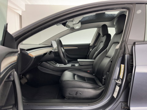 Tesla Model 3 RWD 60 kWh [3-Fase-11kW] {SoH-88%} (INCL-BTW) Aut. *PANO | AUTOPILOT | LEATHER | KEYLESS | FULL-LED | MEMORY-PACK | TOPVIEW | DAB | CARPLAY | DIGI-COCKPIT | LANE-ASSIST | HEATED-COMFORTSEATS | 18"ALU*