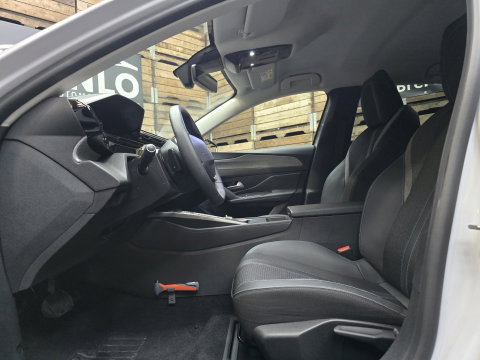Peugeot 408 1.2 Hybrid 145 e-DCS6 Allure ACC ECC Navi Camera LM