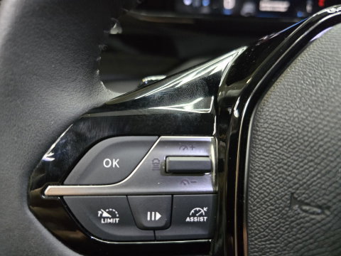 Peugeot 408 1.2 Hybrid 145 e-DCS6 Allure ACC ECC Navi Camera LM