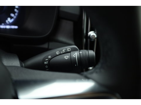 Volvo XC40 1.5 T5 Plug-in hybrid Core Bright | Prijs rijklaar | Facelift | Adaptieve Cruise | Dodehoek (Blis ) Camera | Stoel + stuurverwarming |