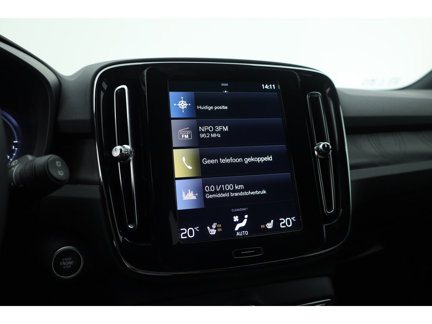Volvo XC40 1.5 T5 Plug-in hybrid Core Bright | Prijs rijklaar | Facelift | Adaptieve Cruise | Dodehoek (Blis ) Camera | Stoel + stuurverwarming |