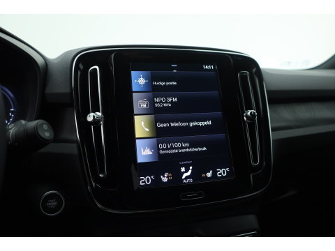 Volvo XC40 1.5 T5 Plug-in hybrid Core Bright | Prijs rijklaar | Facelift | Adaptieve Cruise | Dodehoek (Blis ) Camera | Stoel + stuurverwarming |