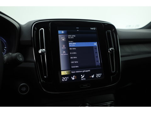 Volvo XC40 1.5 T5 Plug-in hybrid Core Bright | Prijs rijklaar | Facelift | Adaptieve Cruise | Dodehoek (Blis ) Camera | Stoel + stuurverwarming |