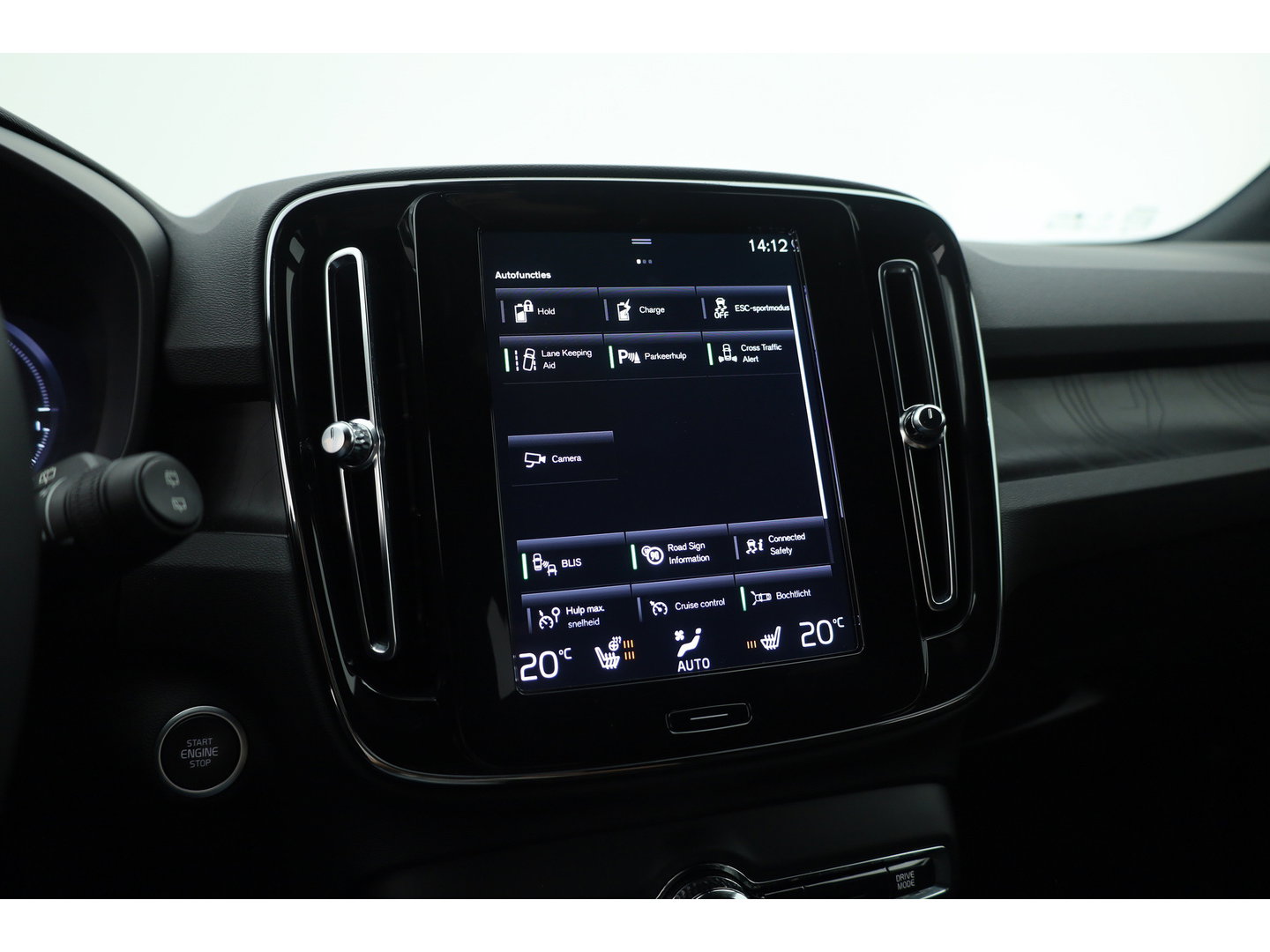 Volvo XC40 1.5 T5 Plug-in hybrid Core Bright | Prijs rijklaar | Facelift | Adaptieve Cruise | Dodehoek (Blis ) Camera | Stoel + stuurverwarming |