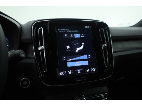 Volvo XC40 1.5 T5 Plug-in hybrid Core Bright | Prijs rijklaar | Facelift | Adaptieve Cruise | Dodehoek (Blis ) Camera | Stoel + stuurverwarming |