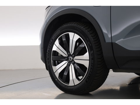 Volvo XC40 1.5 T5 Plug-in hybrid Core Bright | Prijs rijklaar | Facelift | Adaptieve Cruise | Dodehoek (Blis ) Camera | Stoel + stuurverwarming |