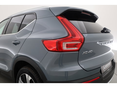 Volvo XC40 1.5 T5 Plug-in hybrid Core Bright | Prijs rijklaar | Facelift | Adaptieve Cruise | Dodehoek (Blis ) Camera | Stoel + stuurverwarming |