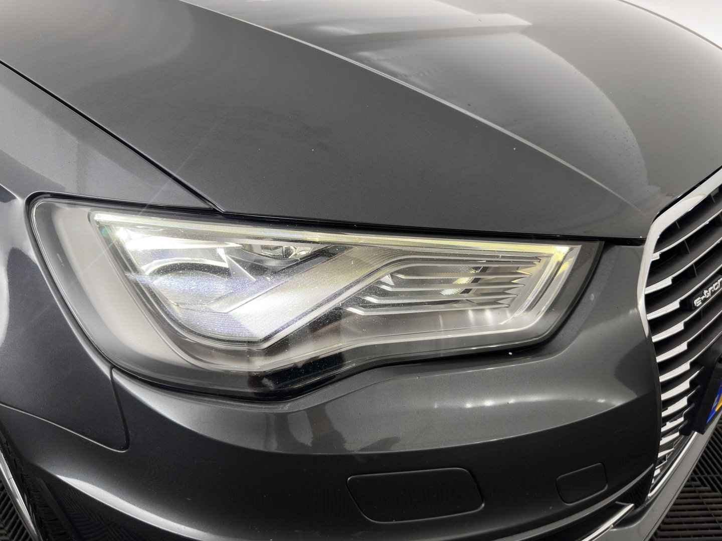 Audi A3 Sportback 1.4 e-tron S-Line Ambition Pro Line plus (Plug-In) Aut. *PANO | LEATHER-FABRIC | FULL-LED | HEATED-SPORTSEATS | KEYLESS | NAVI-FULLMAP | ECC | PDC | CRUISE | 18''ALU*