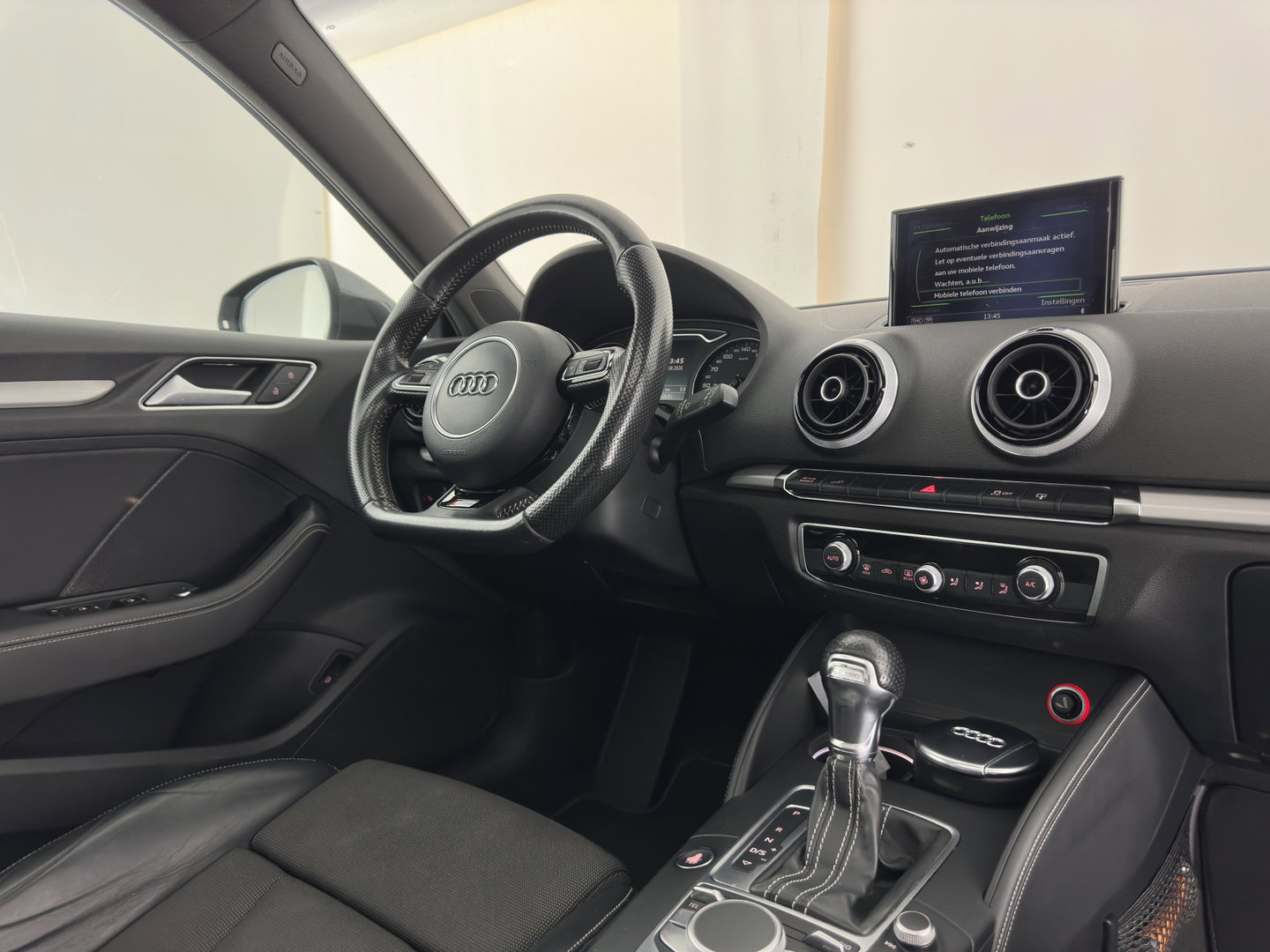 Audi A3 Sportback 1.4 e-tron S-Line Ambition Pro Line plus (Plug-In) Aut. *PANO | LEATHER-FABRIC | FULL-LED | HEATED-SPORTSEATS | KEYLESS | NAVI-FULLMAP | ECC | PDC | CRUISE | 18''ALU*