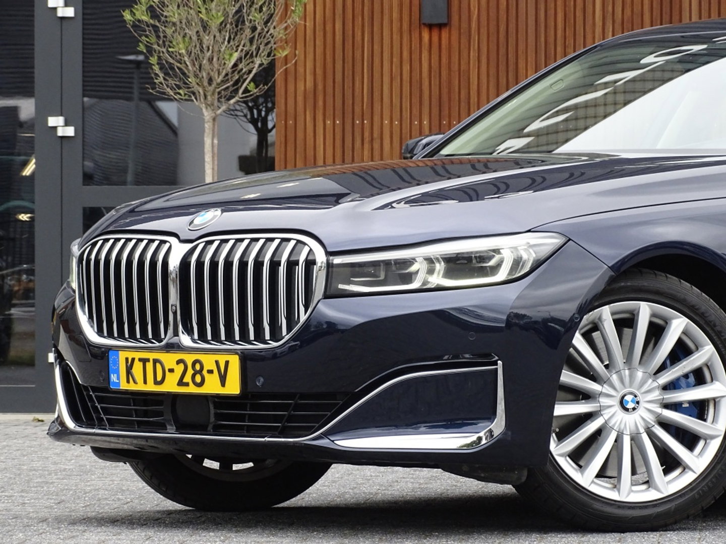 BMW 7 Serie 745e 394PK / M-Individual / ACC / Softclose / Laser / 360°