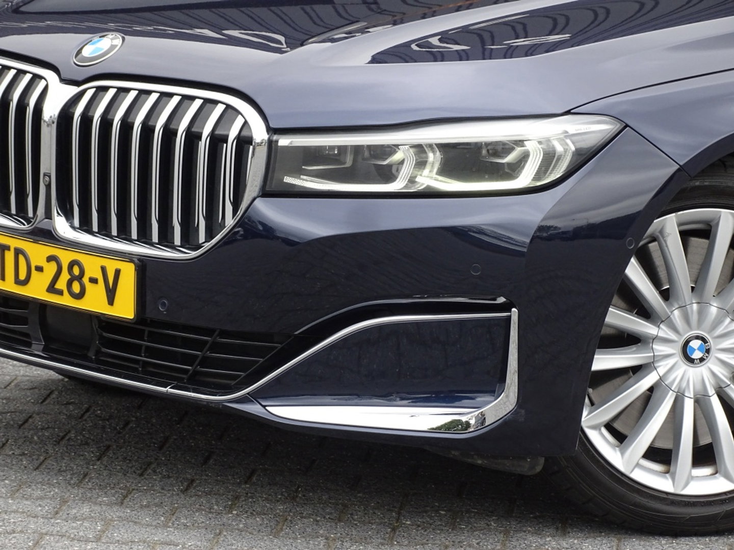 BMW 7 Serie 745e 394PK / M-Individual / ACC / Softclose / Laser / 360°