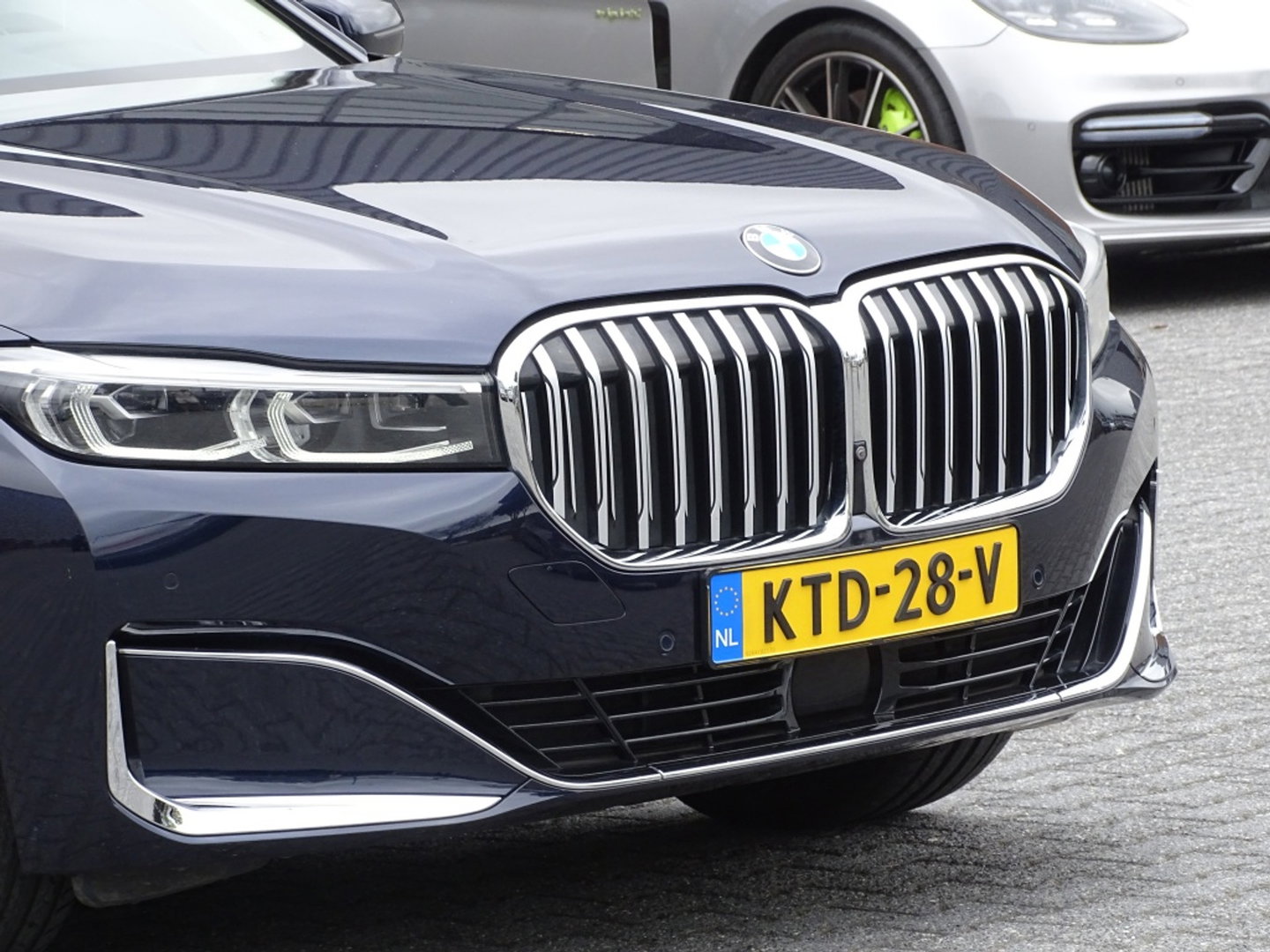 BMW 7 Serie 745e 394PK / M-Individual / ACC / Softclose / Laser / 360°