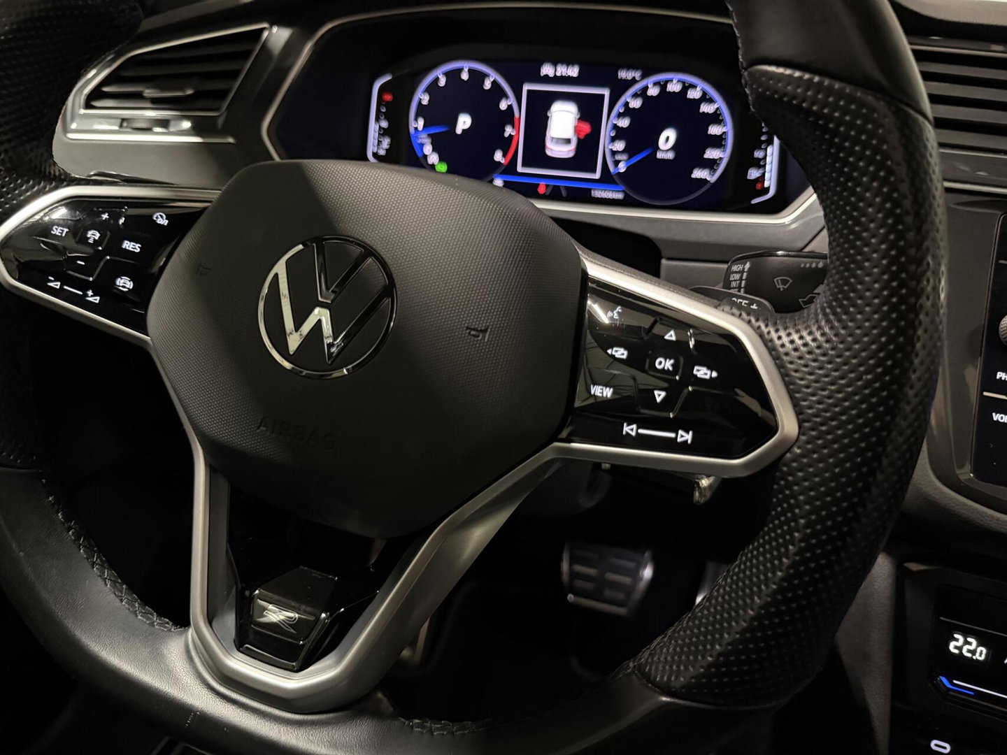 Volkswagen Tiguan 1.5 TSI R-Line Pano Virtual Harman Kardon