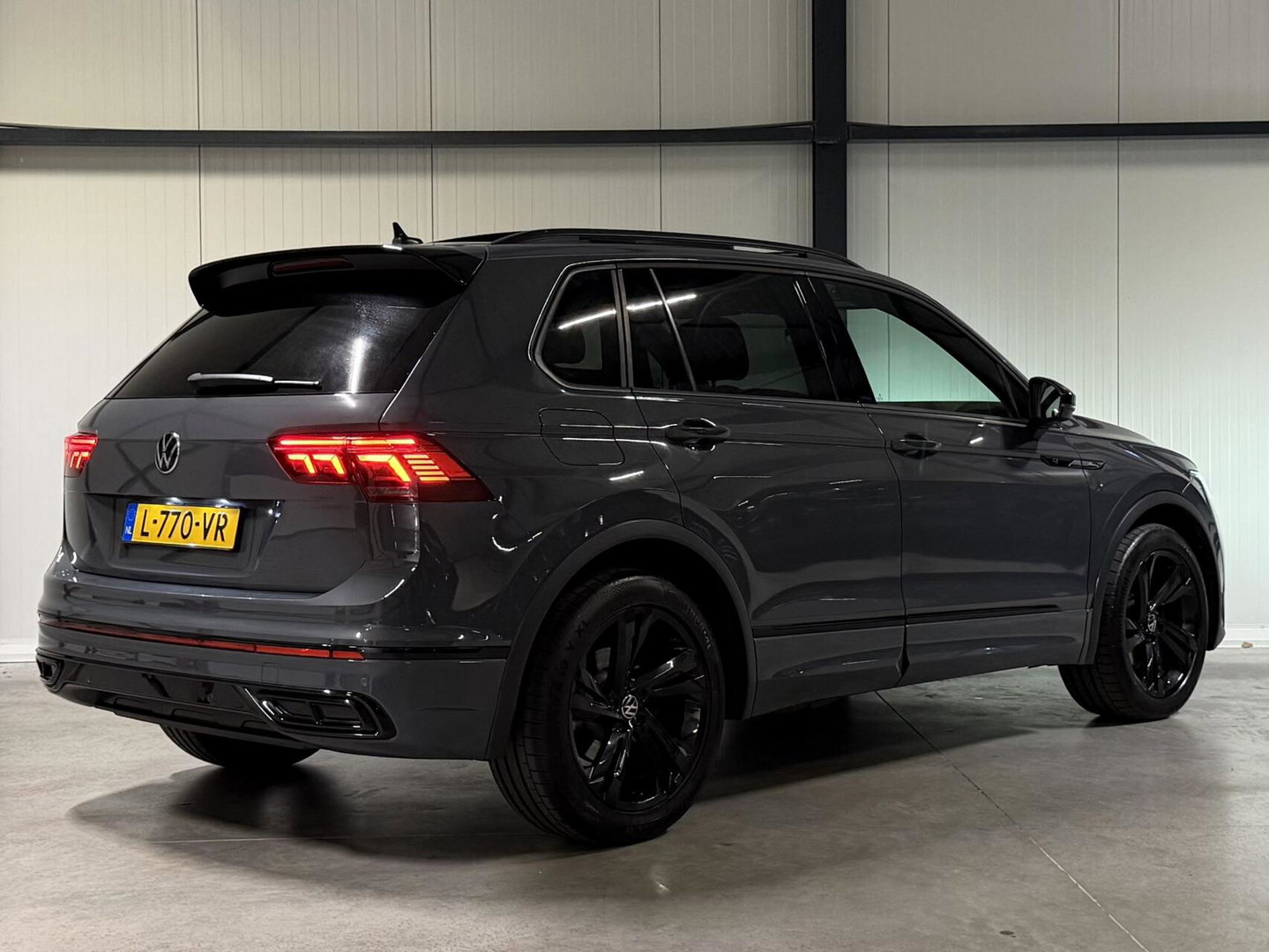 Volkswagen Tiguan 1.5 TSI R-Line Pano Virtual Harman Kardon
