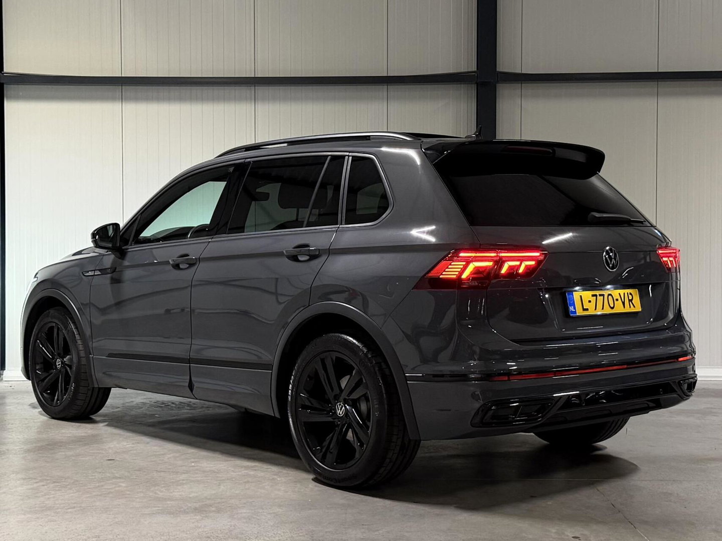 Volkswagen Tiguan 1.5 TSI R-Line Pano Virtual Harman Kardon