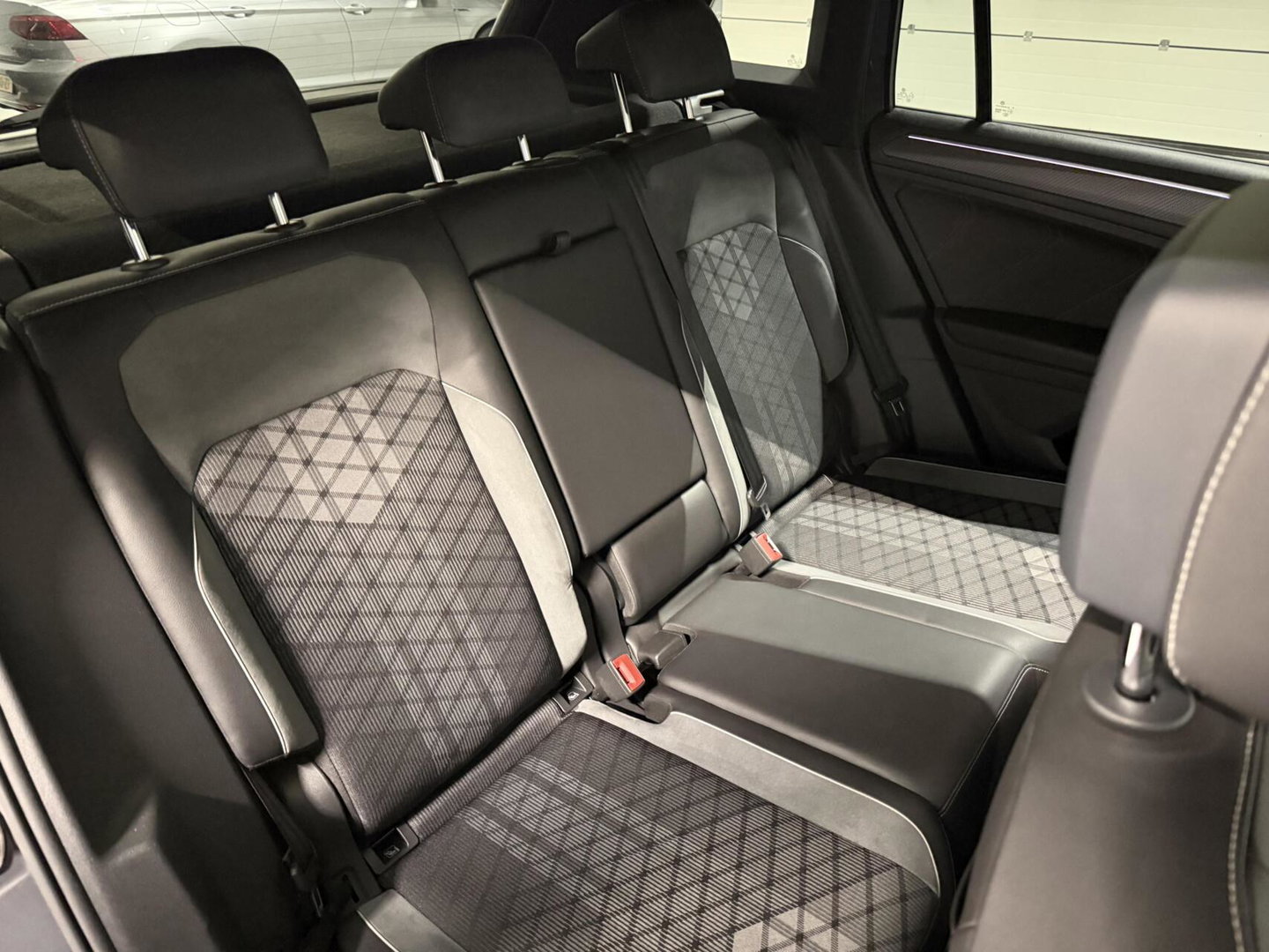 Volkswagen Tiguan 1.5 TSI R-Line Pano Virtual Harman Kardon