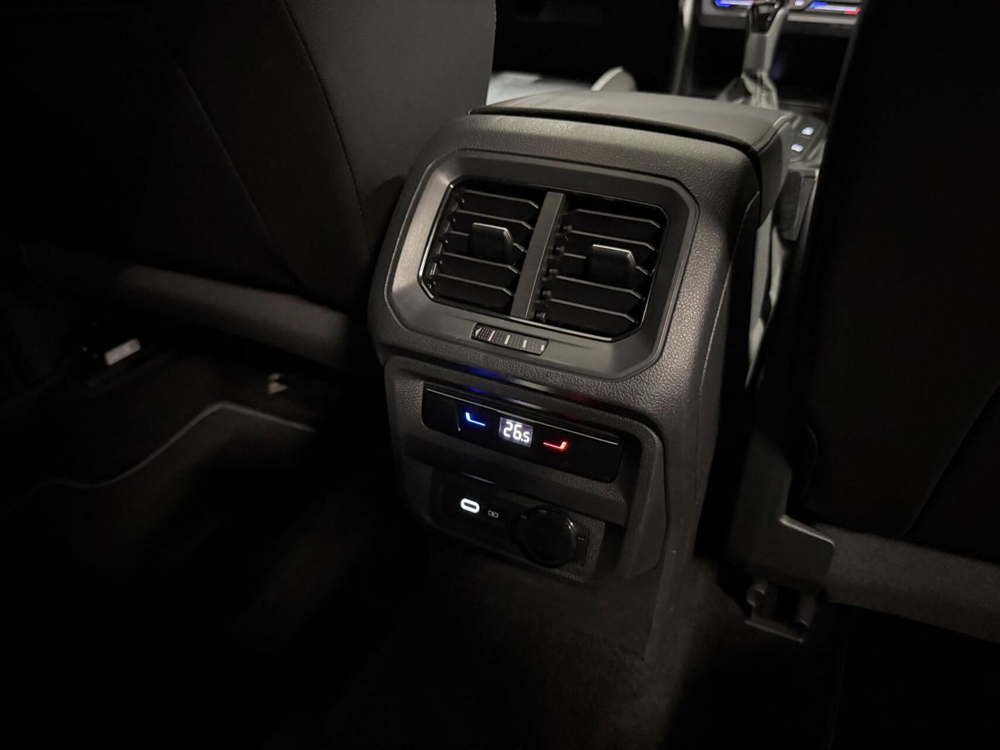 Volkswagen Tiguan 1.5 TSI R-Line Pano Virtual Harman Kardon