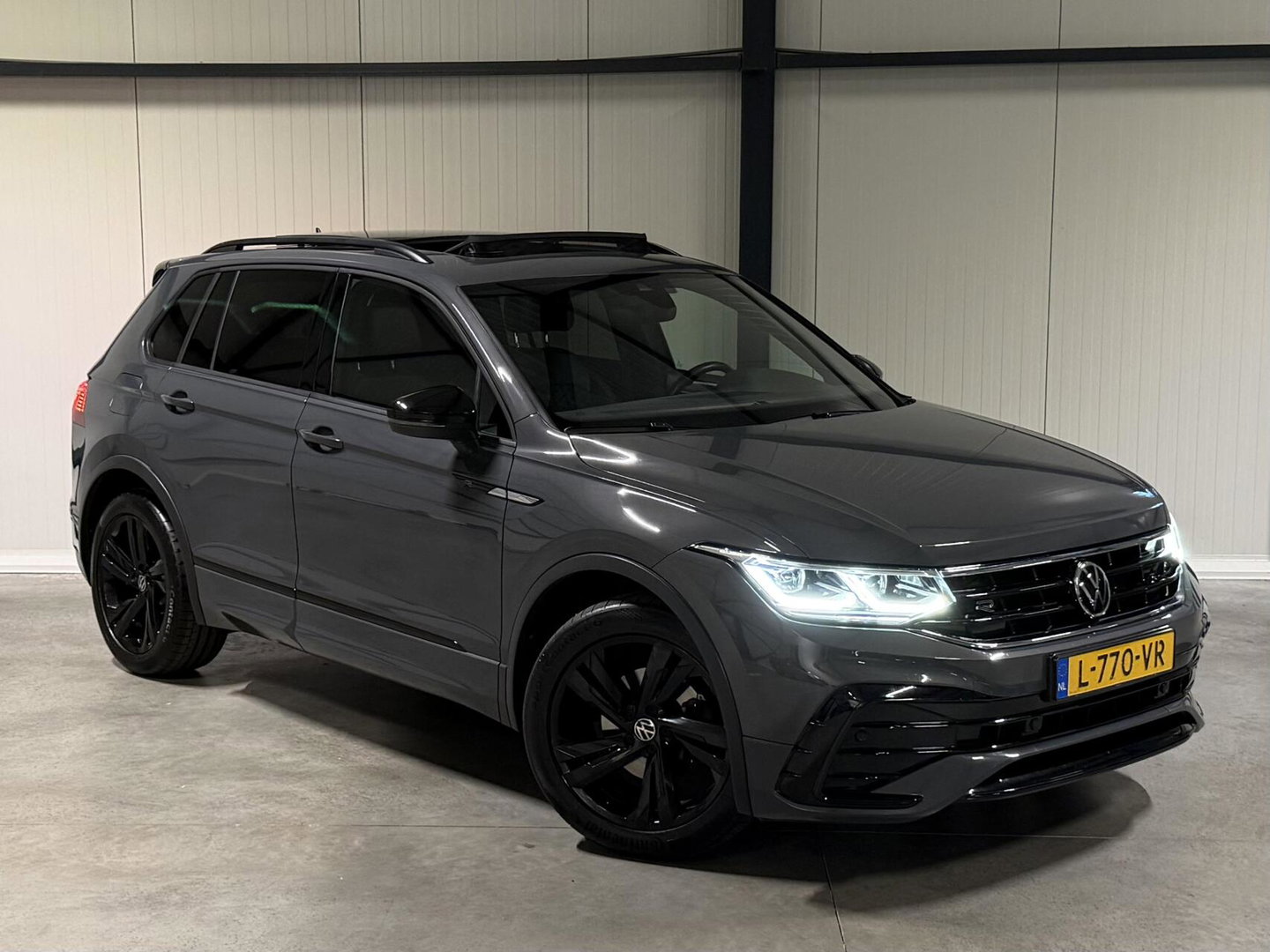 Volkswagen Tiguan 1.5 TSI R-Line Pano Virtual Harman Kardon