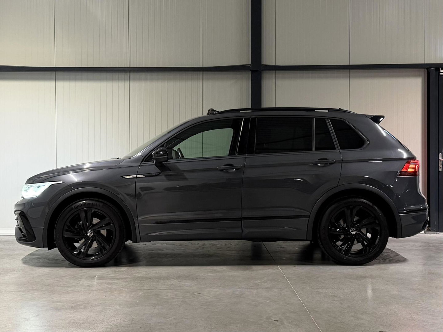 Volkswagen Tiguan 1.5 TSI R-Line Pano Virtual Harman Kardon
